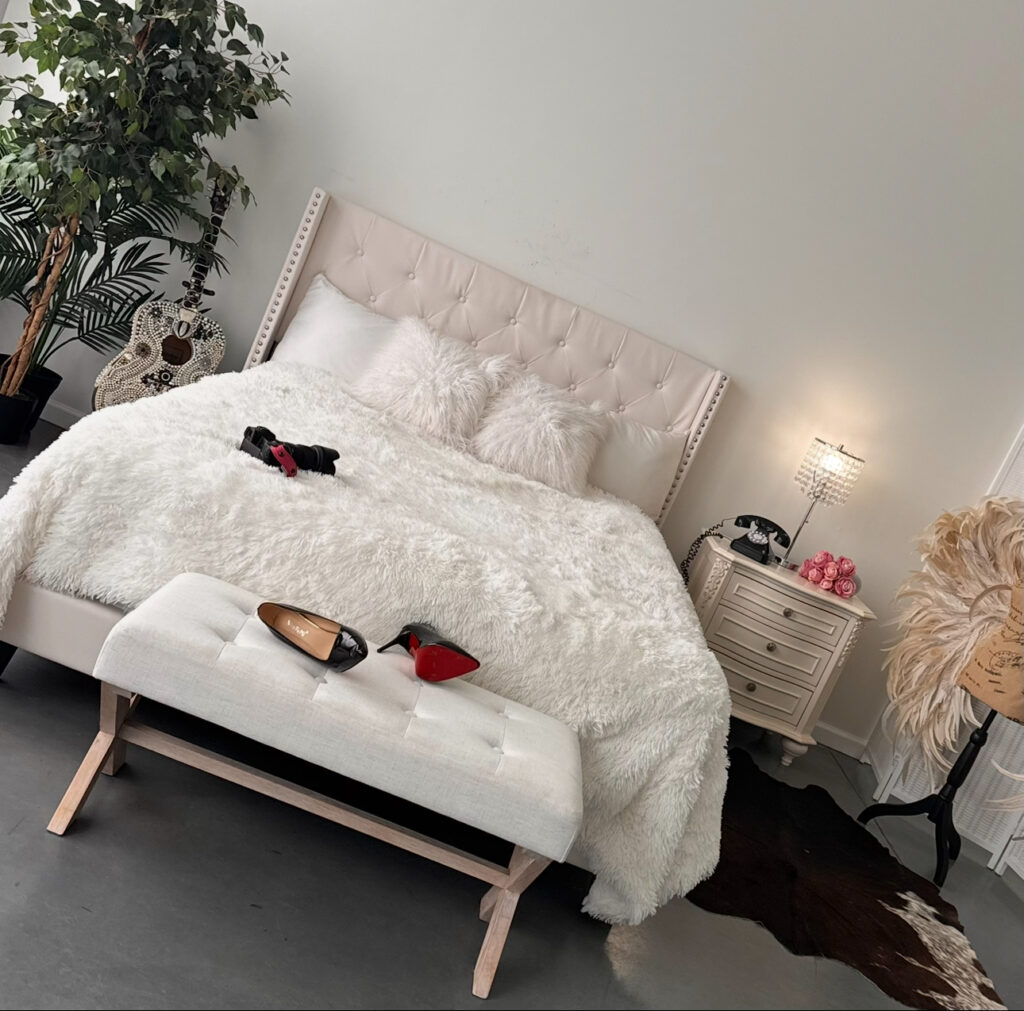 Boudoir Nashville's bed set.